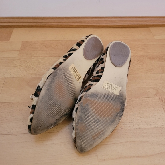 Animal pattern pointy toe flats - Picture 7 of 7